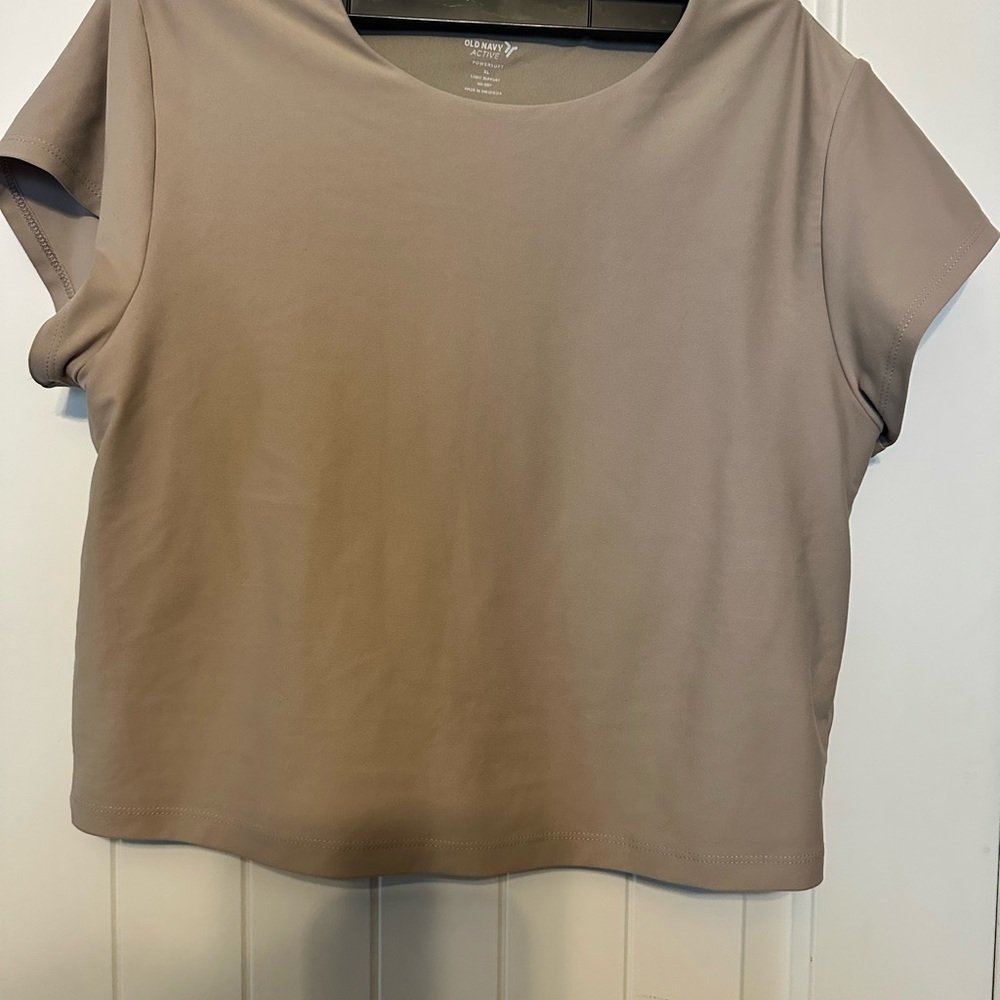 Old Navy Active Crop Top